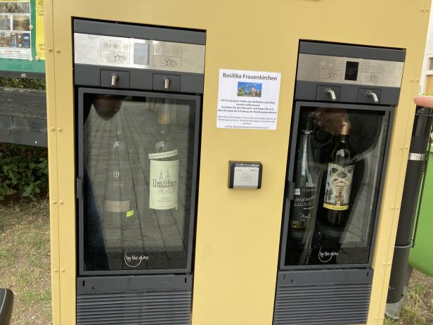 In Frauenkirchen steht Österreichs erste „Messwein-Tankstelle“