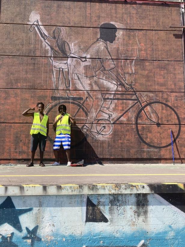 Einprägsame Kunst aus Kenia am Linzer Hafen