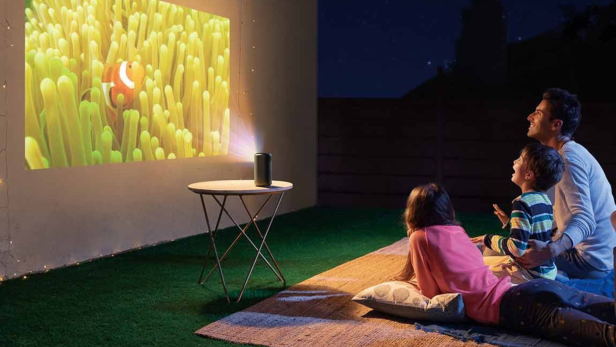 Open-Air-Kino leicht gemacht: Im Handumdrehen zum Streamen unter Sternen