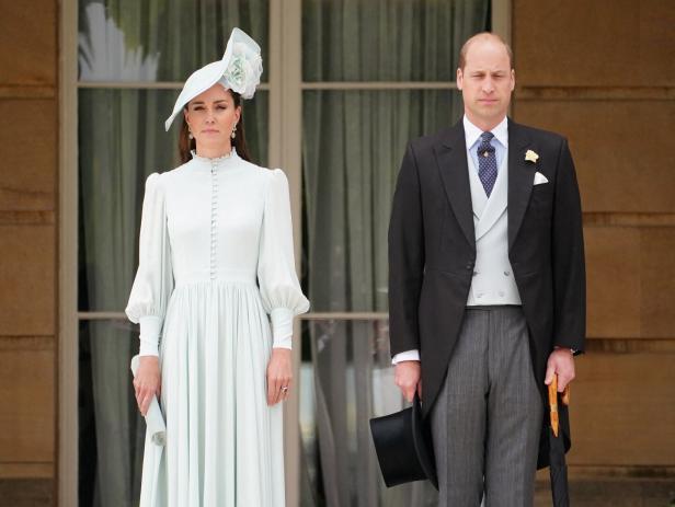 Palast gibt nie dagewesene Erklärung zur Verteidigung von Prinzessin Kate ab