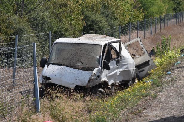 Schlepper-Unfall: Festgenommener Fahrer zum Unfallgeschehen geständig