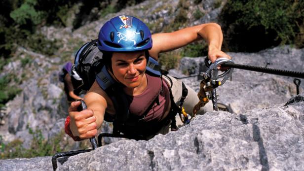 Action im Urlaub: Klettersteige im Trend