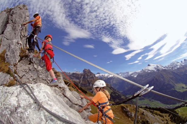 Action im Urlaub: Klettersteige im Trend