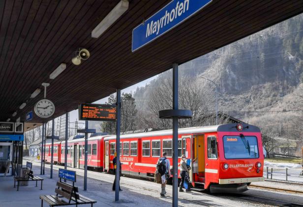 Land Tirol steht bei Zillertaler Wasserstoffzug auf der Bremse