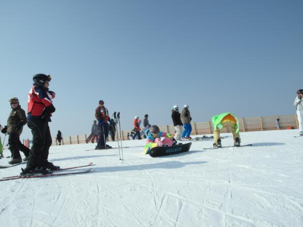 China: "Frühlingsrolle" am Skihang