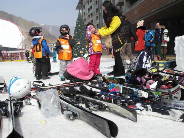 China: "Frühlingsrolle" am Skihang