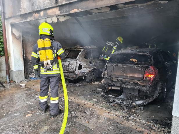 Hoher Sachschaden bei Garagenbrand in Gloggnitz