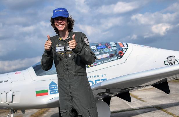 17-Jähriger bricht Weltrekord mit Erdumrundung im Leichtflugzeug