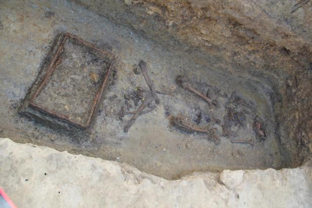 1400 Jahre alter Klappstuhl in Bayern entdeckt