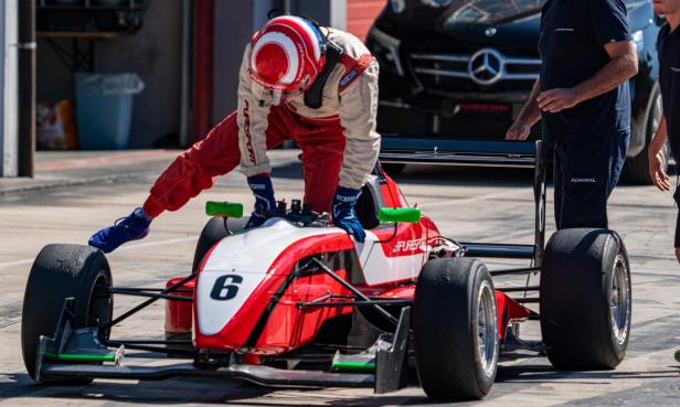Selbstversuch in Imola: Wie fährt sich ein Rennwagen der Formel 3?