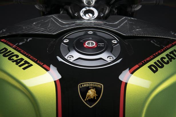 Eine Ducati wie ein Supersportwagen von Lamborghini