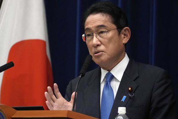 Ex-Premier Abes Verstrickungen mit der Moon-Sekte schocken Japan