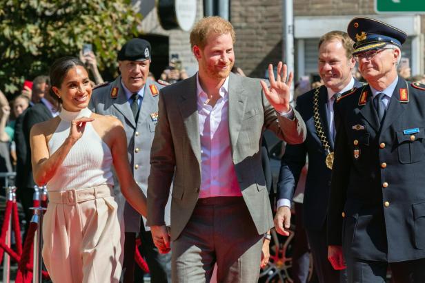 "Auf ewig dankbar": Prinz Harry & Meghan zeigen sich in Deutschland volksnah