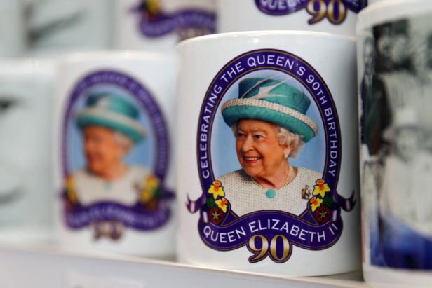 Elizabeth II: Eine Königin der Millionen Bilder