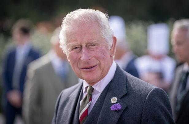 King Charles und Queen Camilla: Vom Skandal- zum Königspaar