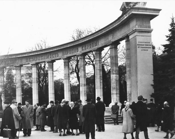 Das Mordrätsel beim Russendenkmal am Schwarzenbergplatz