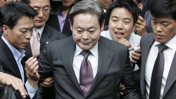 Samsung: Kranker Patriach tritt ab, Sohn folgt nach
