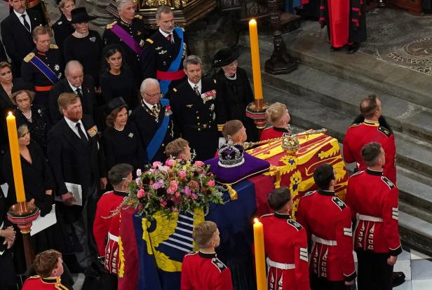 Adelige und prominente Gesichter bei Queen-Begräbnis