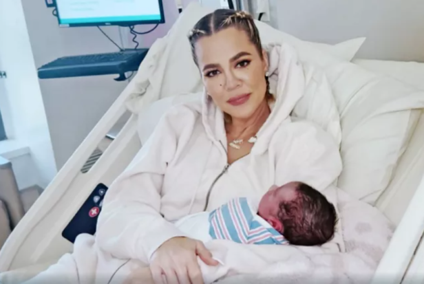 Khloé Kardashian teilt Aufnahmen von Geburt: Erster Blick auf zweites Kind