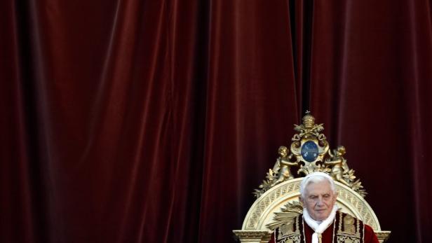 Papst beklagt "Schwulen-Lobby" im Vatikan