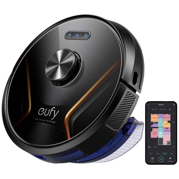 Ein Eufy RoboVac Saugroboter mit Twin Turbine Technologie und ein Smartphone mit der zugehörigen App.