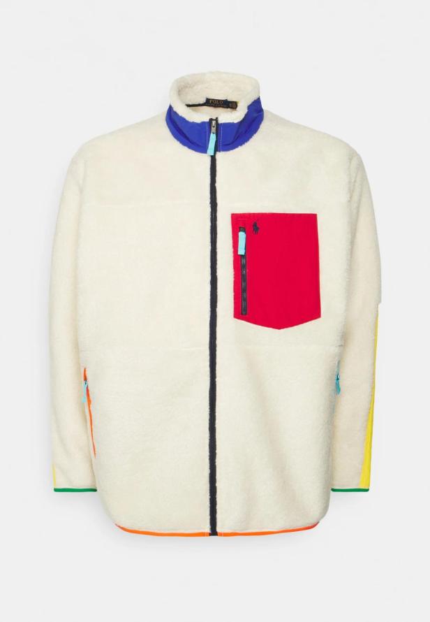 Eine Fleecejacke von Polo Ralph Lauren mit farbigen Akzenten.