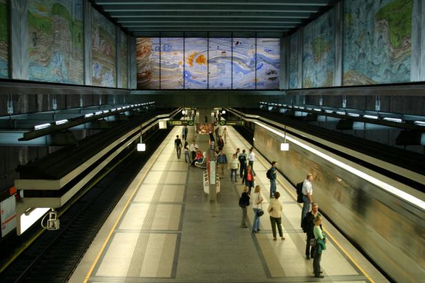 Wiener Linien beleuchten Bahnsteige nun weniger