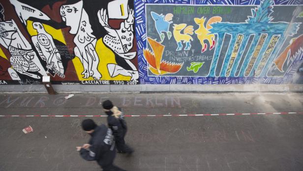 Abriss der Berliner Mauer-Galerie vorerst gestoppt