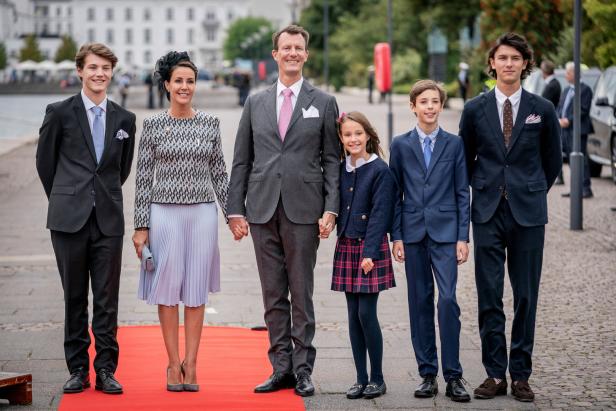Sohn und Enkel enttäuscht: Königin Margrethe meldet sich nach Eklat zu Wort