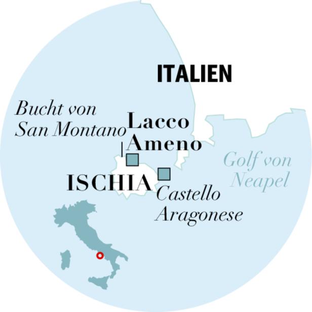 Eine Karte der Insel Ischia in Italien mit Ortsnamen wie Lacco Ameno und Castello Aragonese.