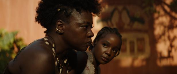Filmkritik zu "The Woman King": Mit Machete, aber ohne Männer