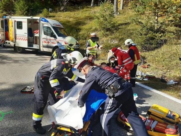 Notarzt-Einsatz: Biker krachten am Ochsattel in NÖ frontal zusammen