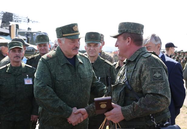 Lukaschenko angeblich wieder in der Öffentlichkeit aufgetaucht