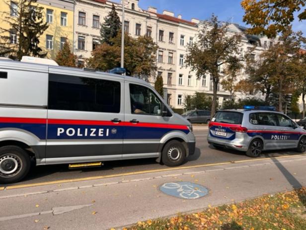 Taxi-Lenker ohne Zulassung fuhr in Wien Kontrolleur nieder