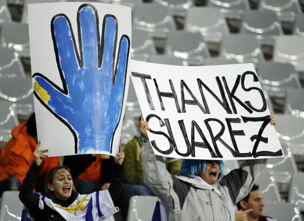 Vier Monate Sperre: FIFA zieht Luis Suarez die Zähne