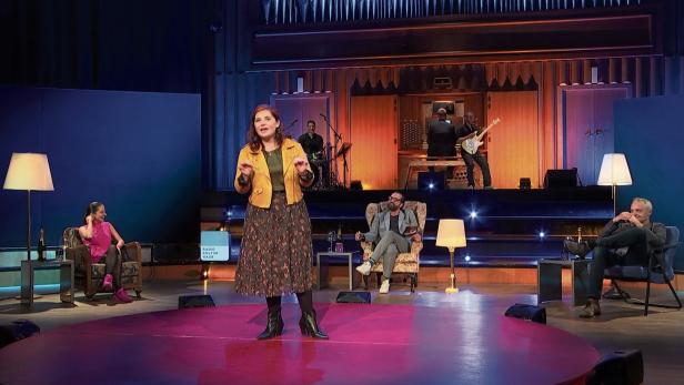 Kabarett statt Jus: Isabell Pannagl über Bühne, Kind und Comedy