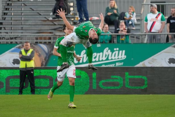 Irres Spiel in Lustenau: Rapid rettet Remis in der 100. Minute