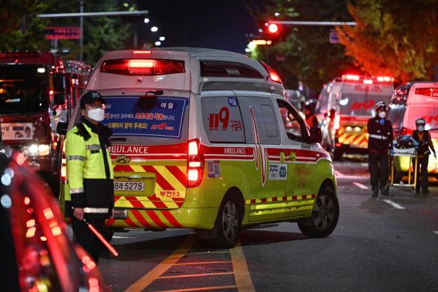 Massenpanik bei Halloween-Feiern in Seoul: Anzahl der Toten steigt auf 153