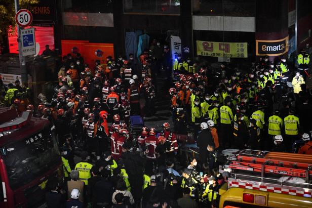 Massenpanik bei Halloween-Feiern in Seoul: Anzahl der Toten steigt auf 153