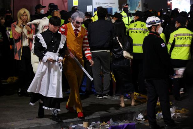 Massenpanik bei Halloween-Feiern in Seoul: Anzahl der Toten steigt auf 153