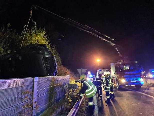 Unfall auf A2: Drohneneinsatz nach Fahrerflucht