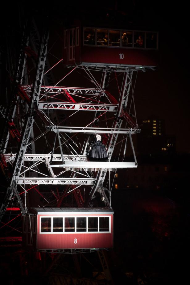 Riesenrad im Prater ging zu Halloween in Flammen auf