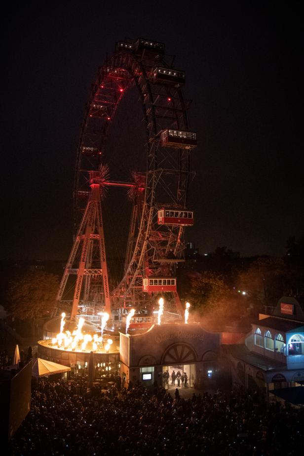 Riesenrad im Prater ging zu Halloween in Flammen auf