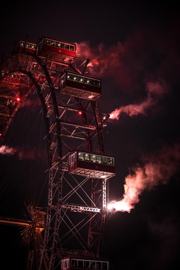 Riesenrad im Prater ging zu Halloween in Flammen auf