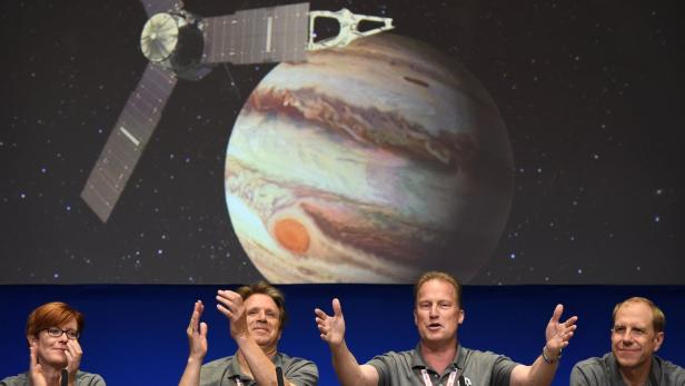 NASA-Sonde Juno auf Tuchfühlung mit Jupiter