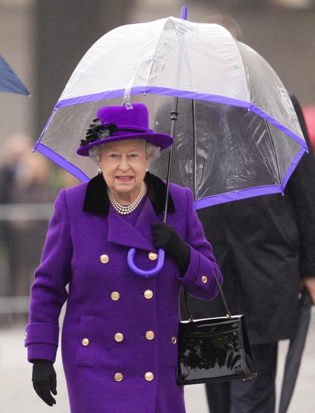 Wieso Regenschirme für Queen eigens designt werden mussten