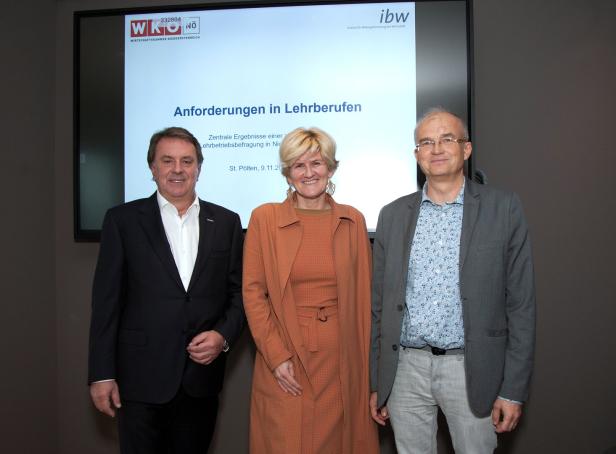 Firmen in NÖ unzufrieden, weil Lehrlinge zu viel aufs Handy schauen
