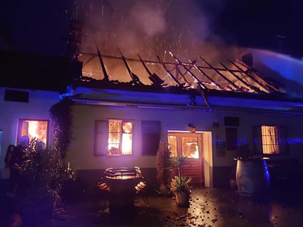 Heurigenlokal in Flammen: Kripo klärt rätselhaften Brand in Langenlois