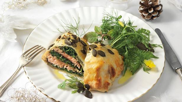 Lachsfilets im Blätterteig.