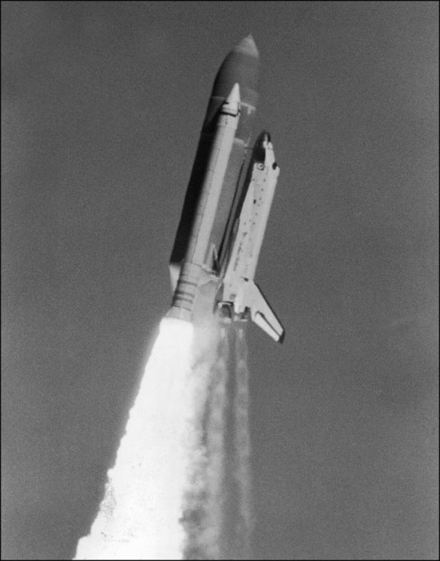FILES-US-SPACE-CHALLENGER Taucher finden zufällig "Challenger"-Trümmerteil vor Florida